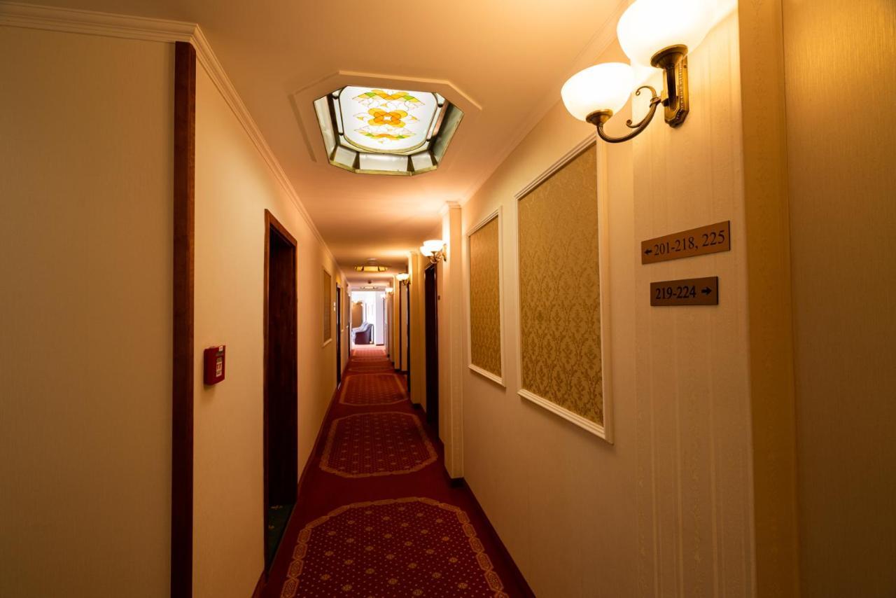 Elizabeth Hotel Дьюла Экстерьер фото