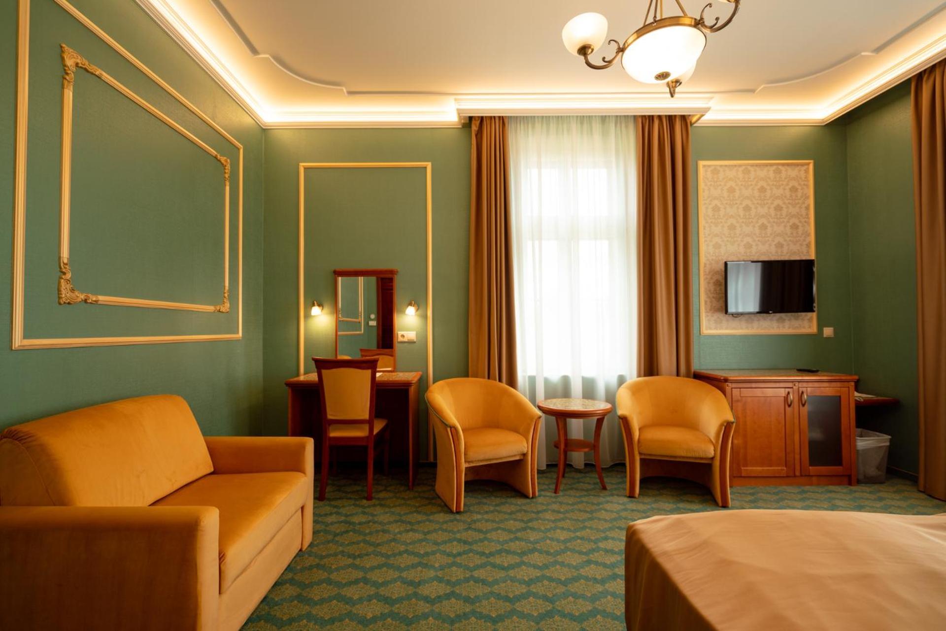 Elizabeth Hotel Дьюла Экстерьер фото