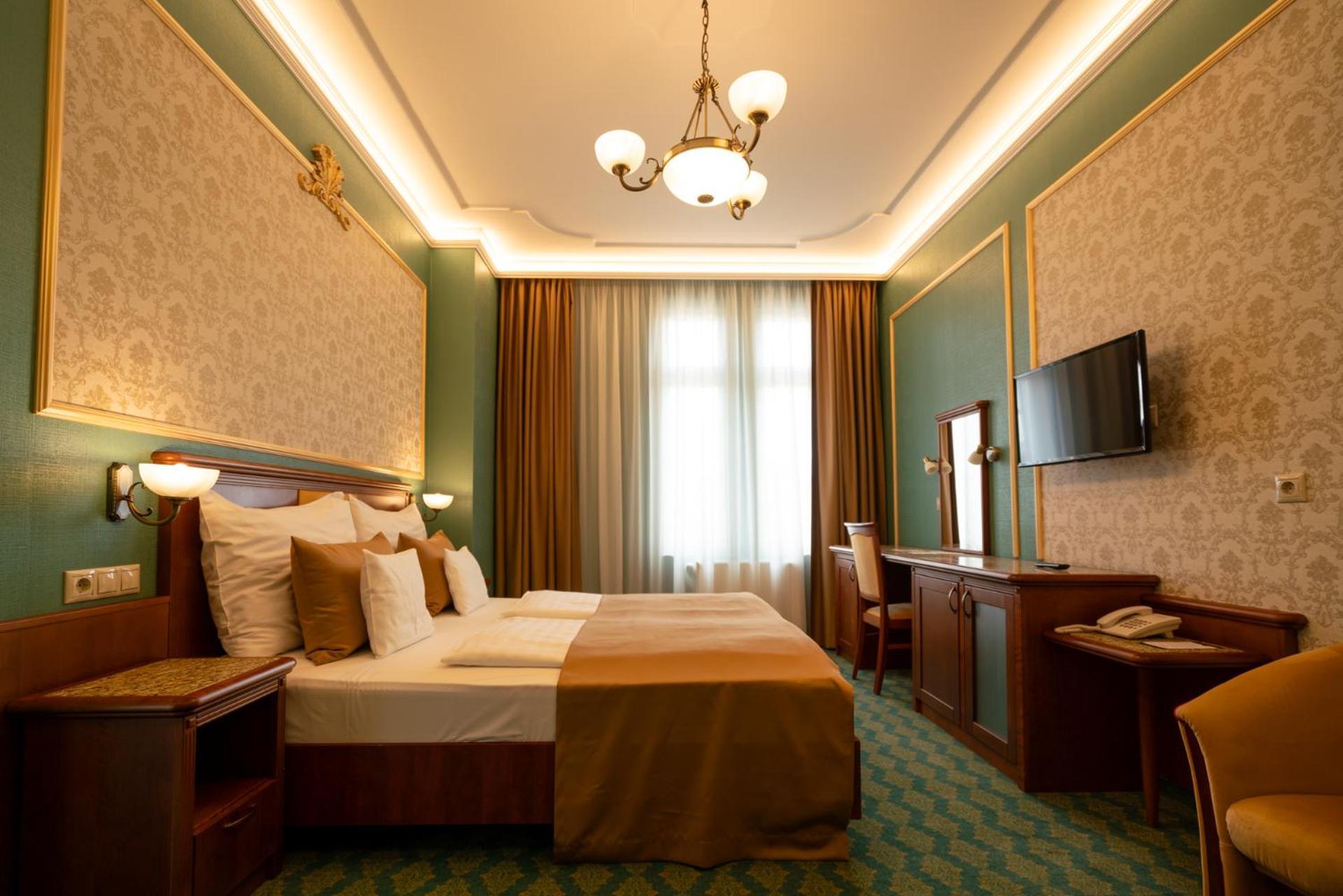 Elizabeth Hotel Дьюла Экстерьер фото